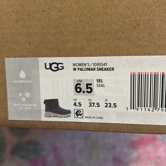UGG Woman’s W Palomar Sneaker - Picture 8 of 8